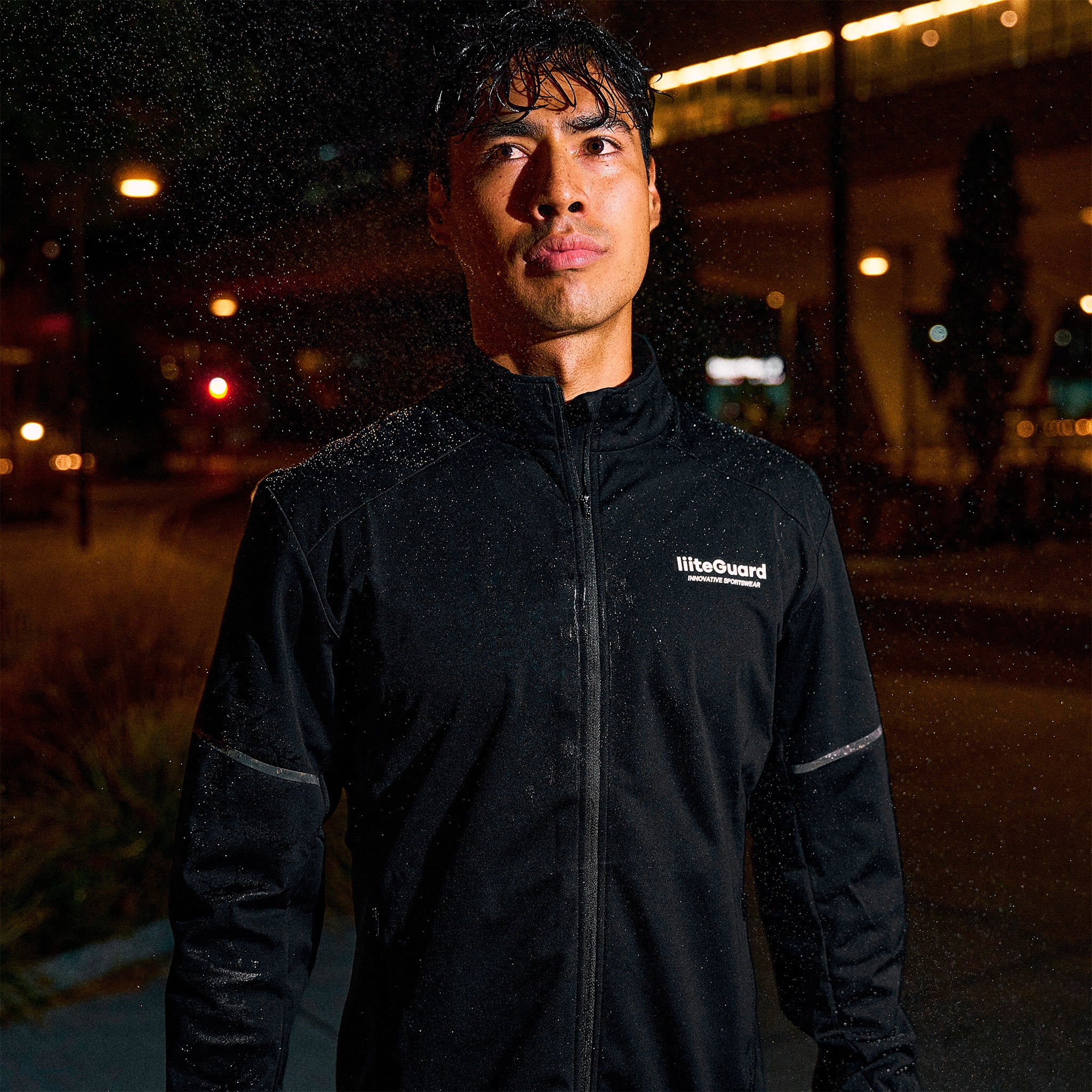 HYDRO-TECH RUNNING JACKET (MEN) - BLACK - Image 7