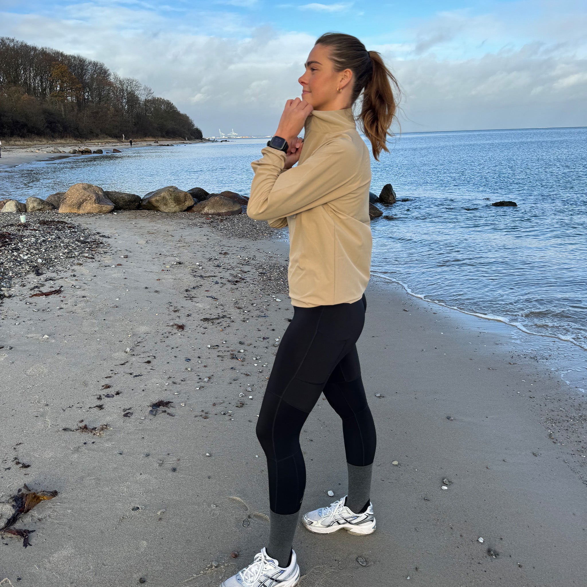 RE-LIITE ANORAK (UNISEX) - Beige - Image 6